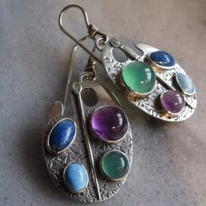 COPY - For the Artist in Your Family, Painters Pallet Earrings!